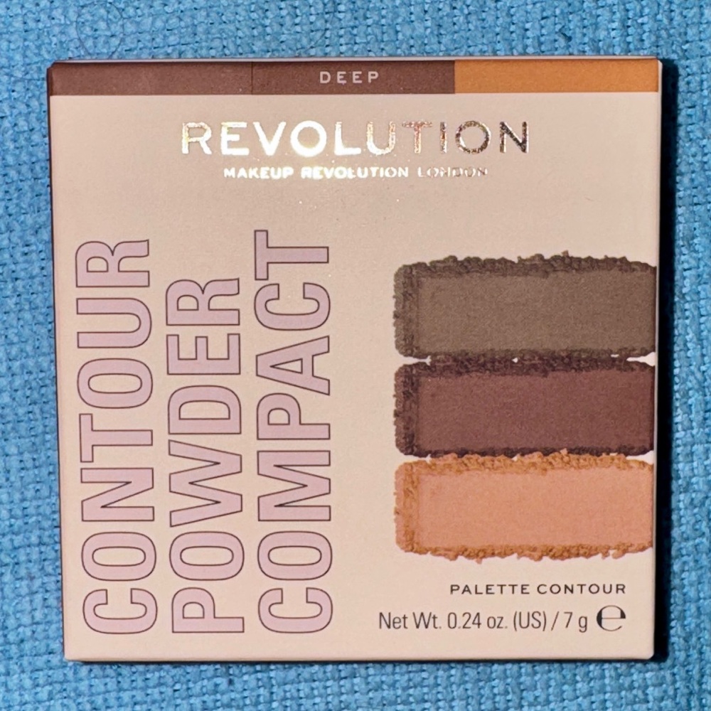 Makeup Revolution Contour Powder Compact Palette in Deep